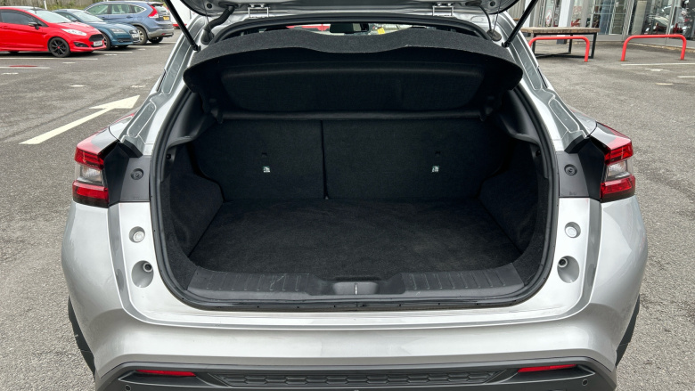 Nissan Juke 1.0 DiG-T 114 N-Connecta 5dr Petrol Hatchback